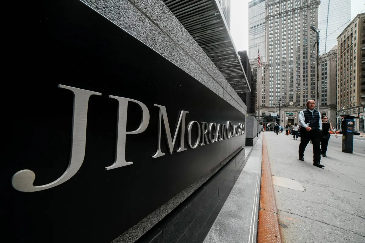 جيمي ديمون يحذر من تأثير الحرب في إيران على الاقتصاد