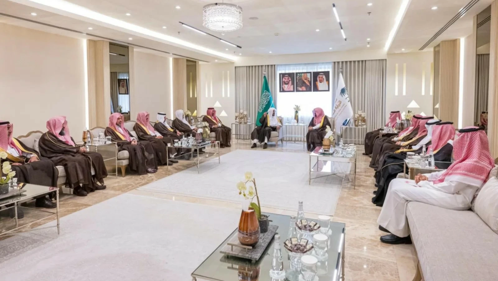 اجتماع النائب العام ووزير الشؤون الإسلامية