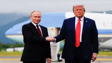 ترامب يصف الناتو بنمر من ورق