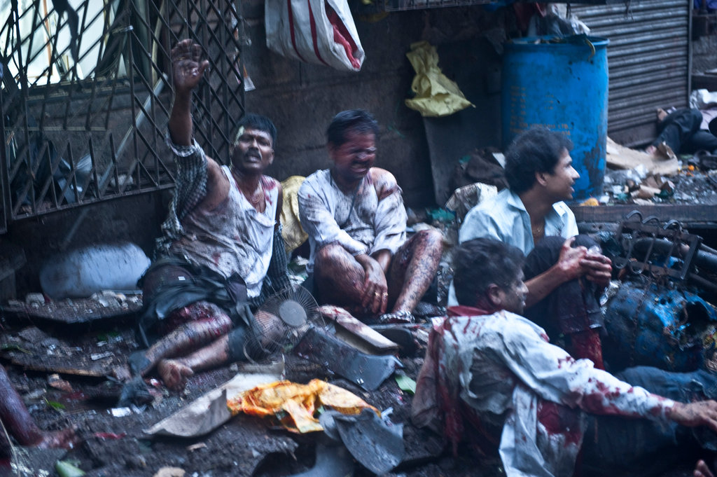 تحقيقات حول وفاة أربعة أشخاص في مومباي