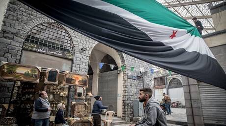 إخلاء سبيل المحامي العام السابق بدمشق أديب المهايني