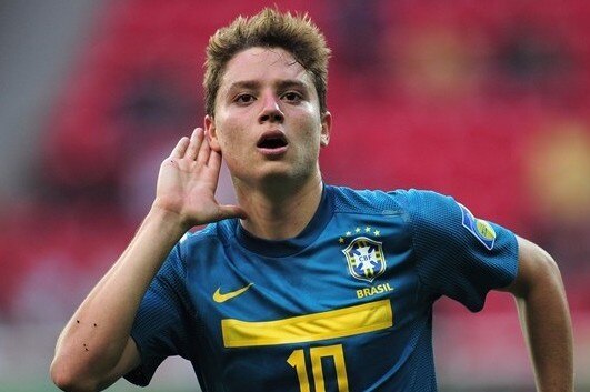 إعلان يجمع نجوم كرة القدم قبل المونديال