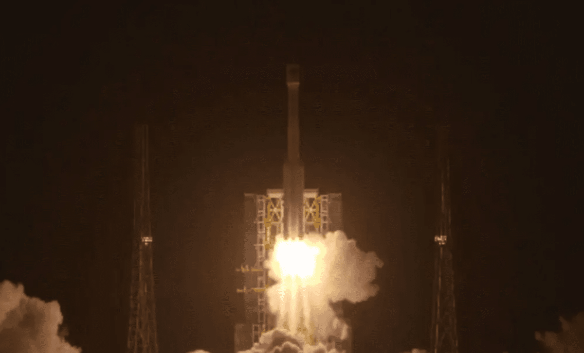 باكستان تطلق قمراً صناعياً كهروضوئياً بالتعاون مع الصين