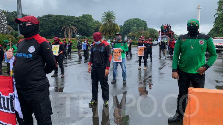 تدريبات أمنية في جاكرتا استعداداً ليوم العمال