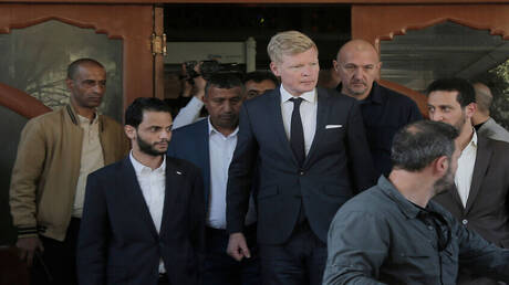 المبعوث الأممي إلى اليمن يعزز جهود السلام في عدن