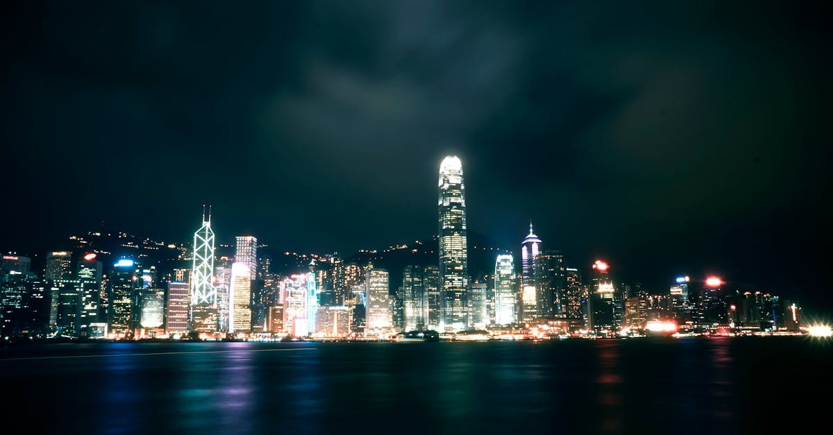 Victoria Beckham et Geri Horner profitent d'une soirée à Londres