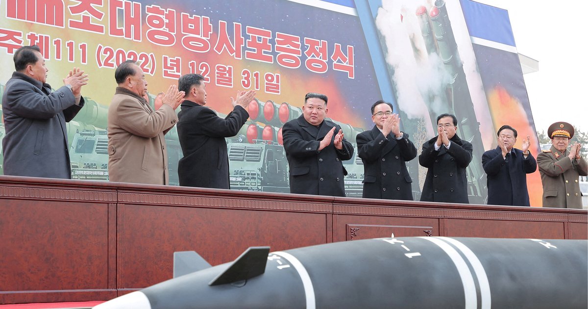 دبابة محاصرة في كوريا الشمالية تكشف عن توترات داخل النظام