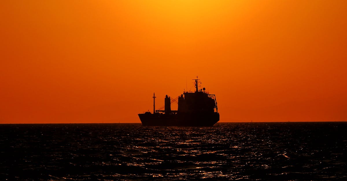 استئناف الملاحة في هرمز وتأثيره على الأسواق العالمية