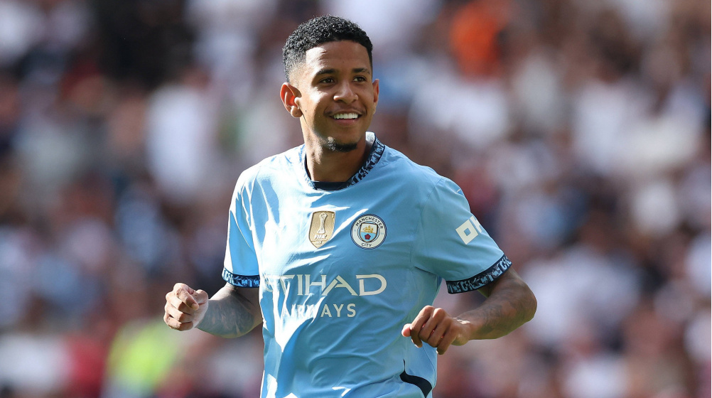 برشلونة يتفاوض لضم ألفاريز في ظل رحيل ليفاندوفسكي