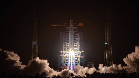 إطلاق 18 قمر إنترنت صيني لتعزيز الخدمات الرقمية