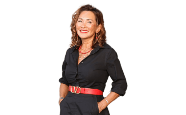 تأسيس مجتمع تنس في الإمارات: قصة غوين تان