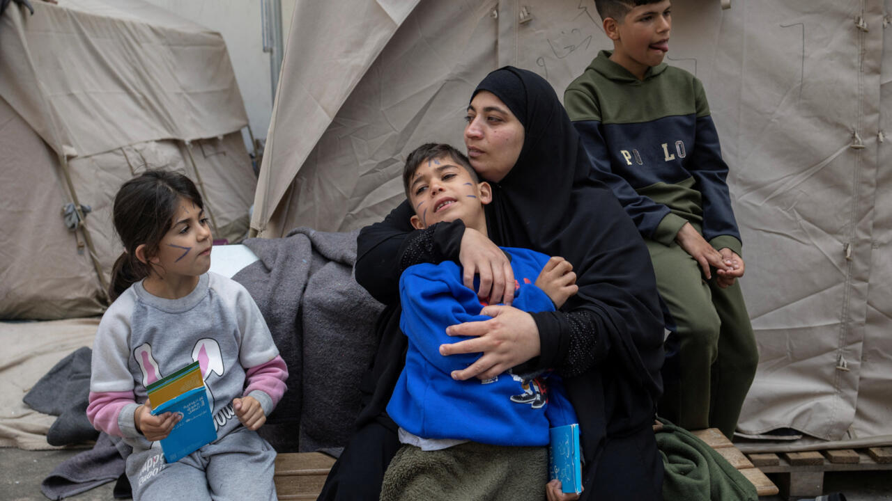 غارات إسرائيلية تودي بحياة 14 شخصاً في لبنان