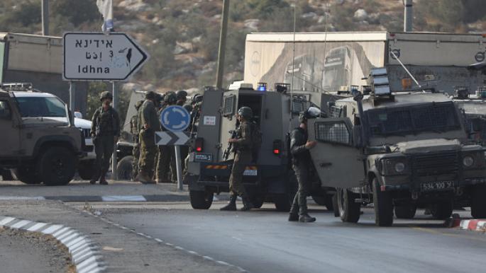 Israeli Forces Arrest Two Young Men in Hebron Mosque