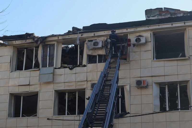 Russian drone strikes kill four in Ukraine amid tensions