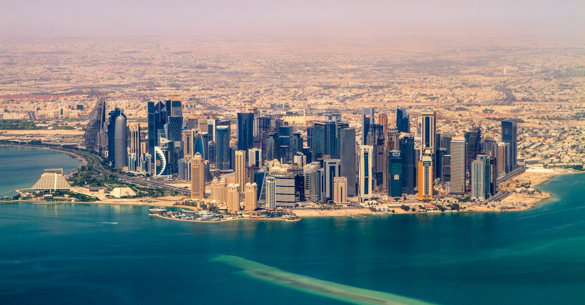 الإمارات تدين الهجوم الإيراني وتؤكد تضامنها مع البحرين وقطر