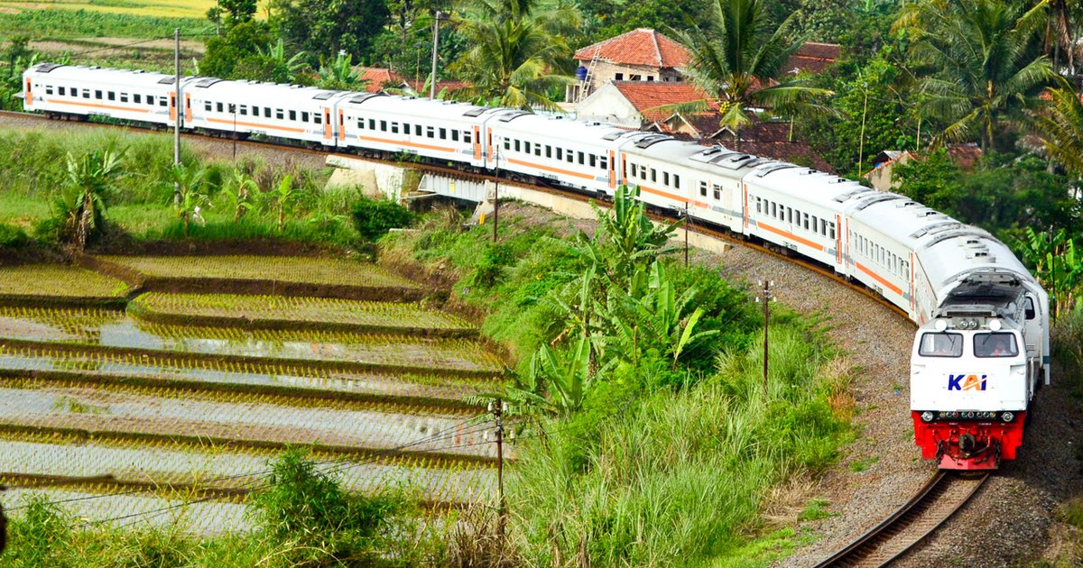 Increase Train Services in Indonesia for Easter Travel