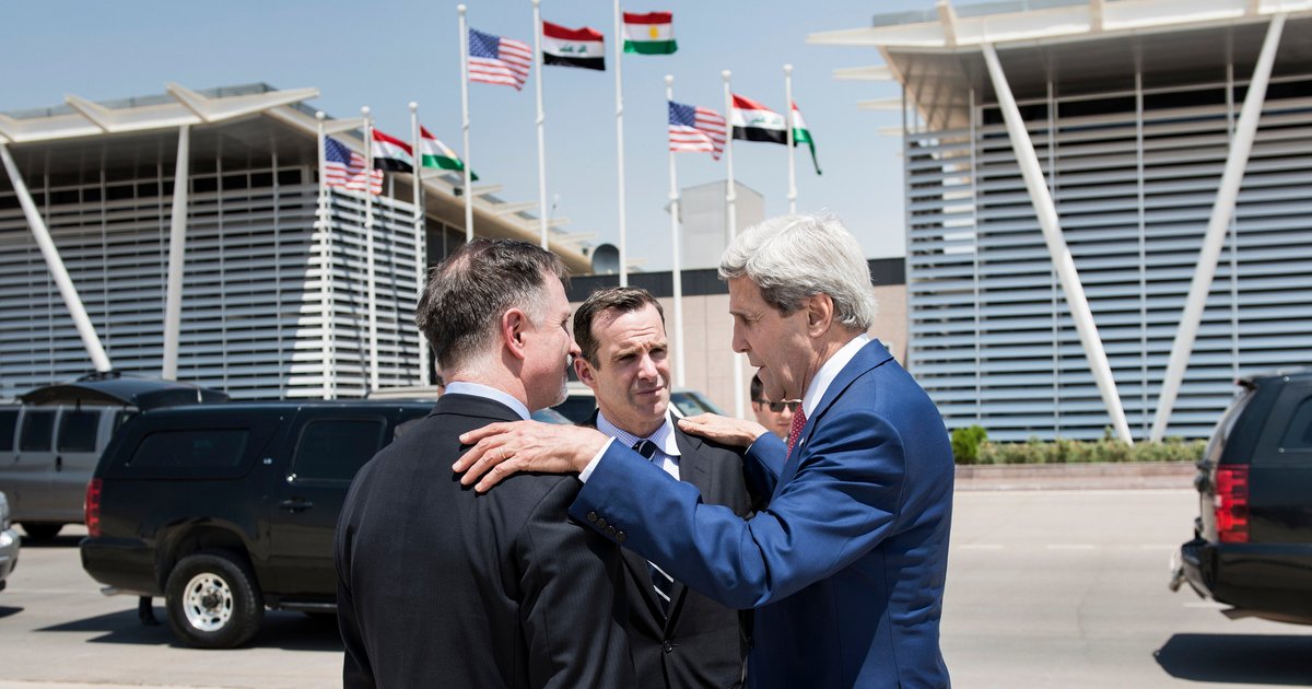 نائب الرئيس الأمريكي يؤكد أهمية المفاوضات مع إيران