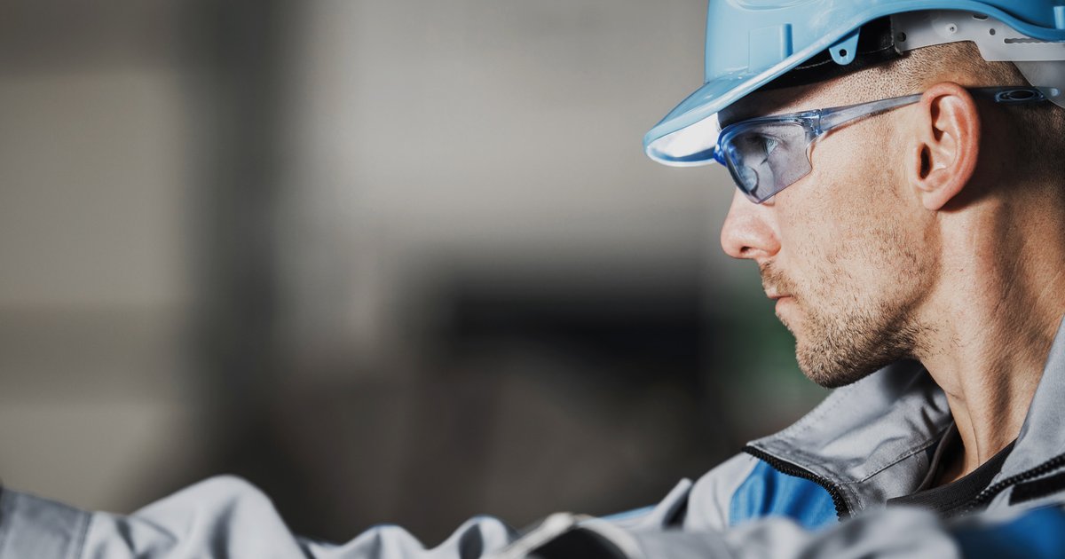 ضبط مقيماً يستغل الرواسب في المدينة المنورة