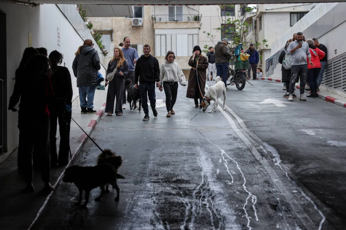 Attaque de missiles iraniens sur Tel Aviv fait des blessés