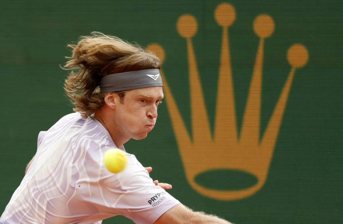 روبليف يتأهل وكارين خاشانوف يودع مونت كارلو