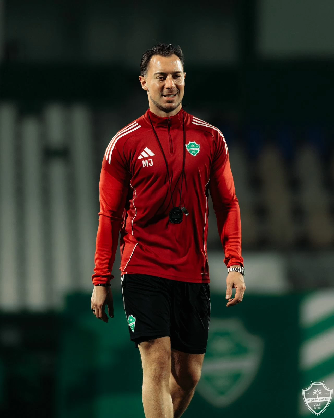 أربعة لاعبين أهلاويين مهددين بالإيقاف قبل الكلاسيكو