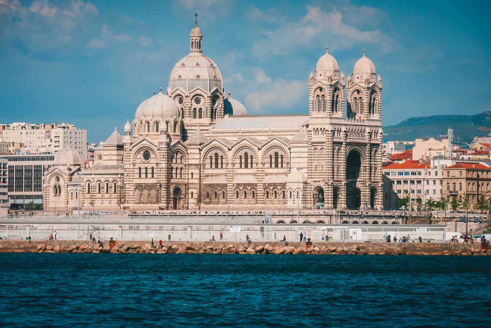 مارسيليا: مدينة الثقافة والتاريخ في فرنسا