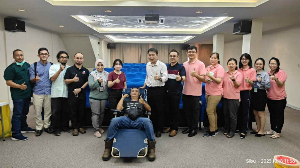 حملة تبرع بالدم من نادي برسيا جاكرتا