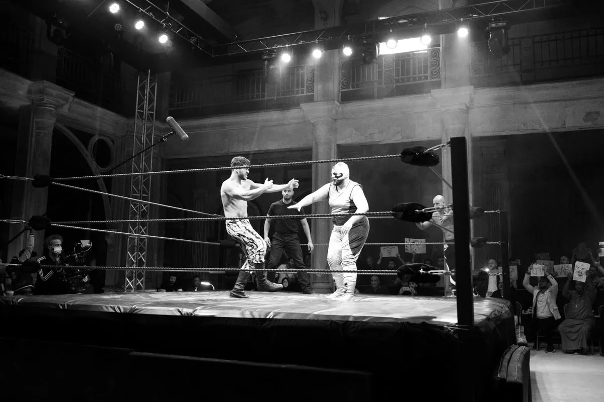 محمد بن راشد يعزي في وفاة عبدالله سعيد حارب