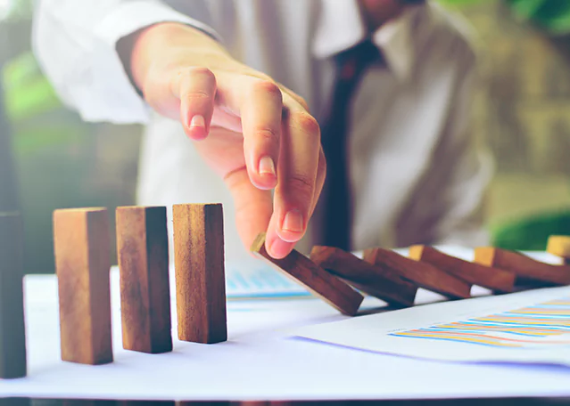 تراجع الأسهم الأمريكية وتأثير التوترات مع إيران