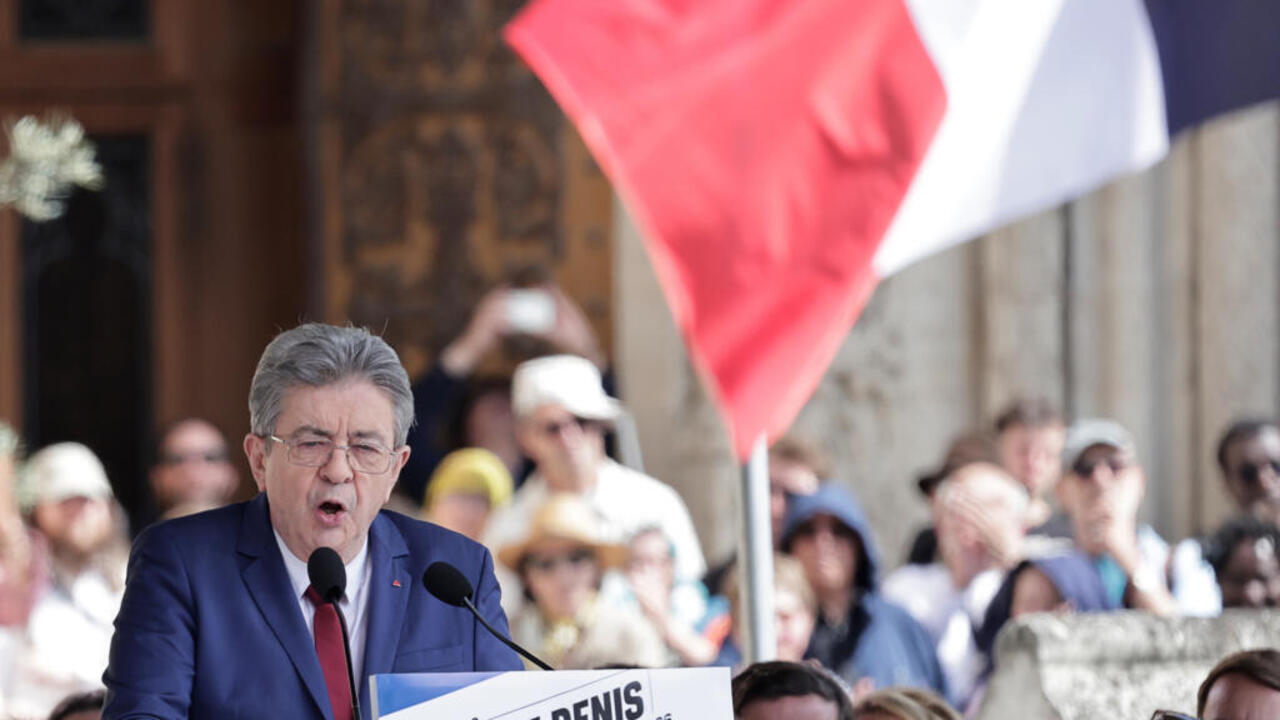 Melanchon Presses French Left During Election Rally