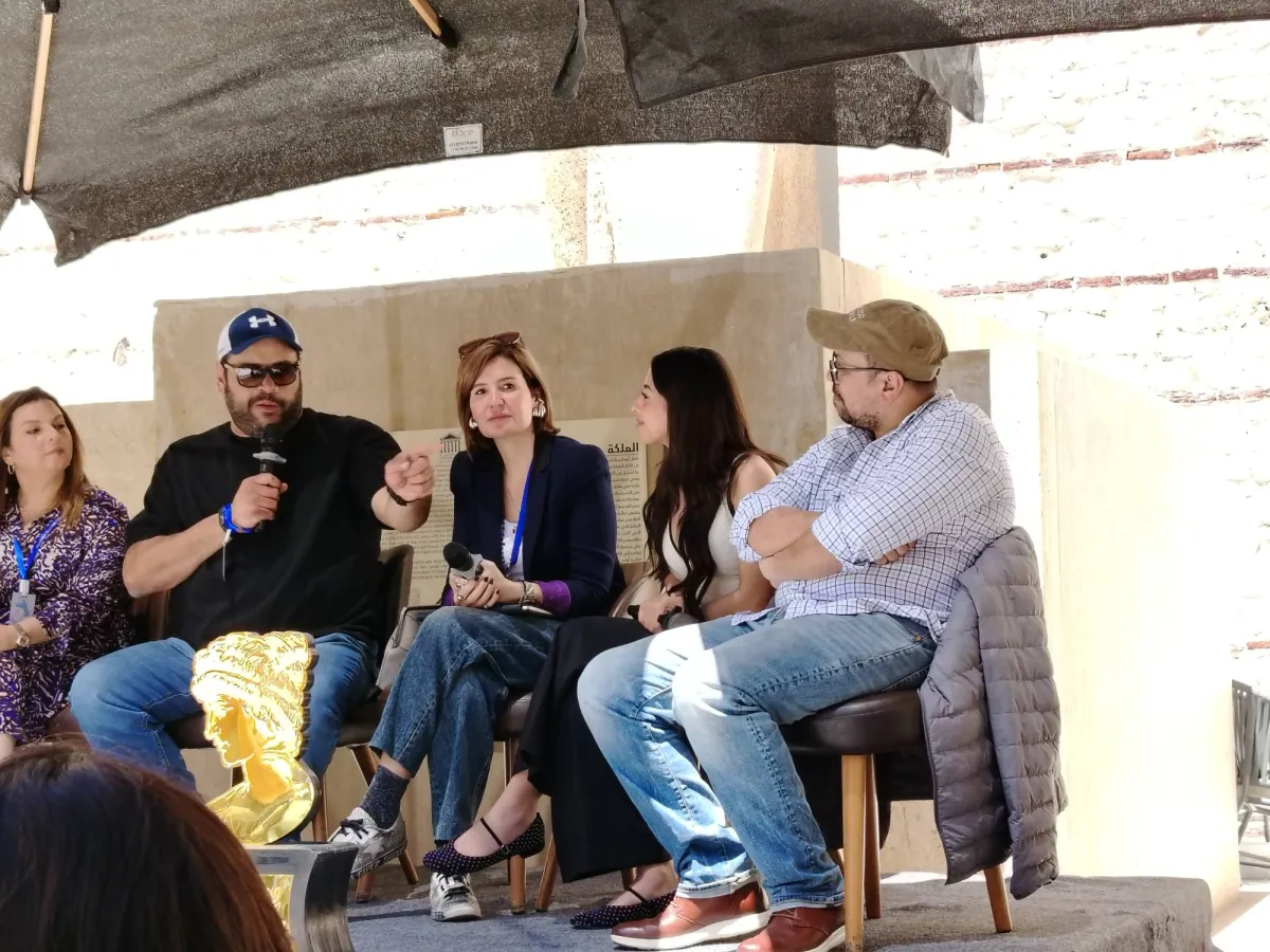 فيلم "مشاكل داخلية 32B" يثير قضايا حساسة في مهرجان الإسكندرية