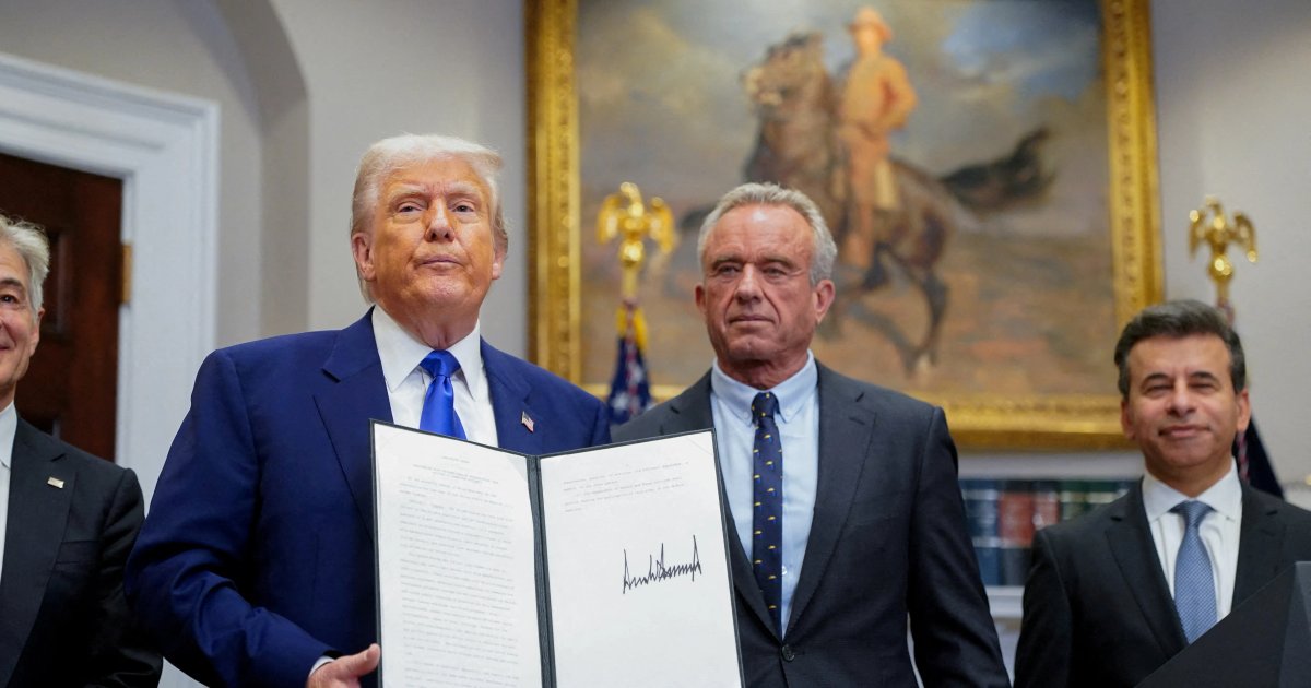 Trump impose de nouvelles taxes sur les médicaments et métaux