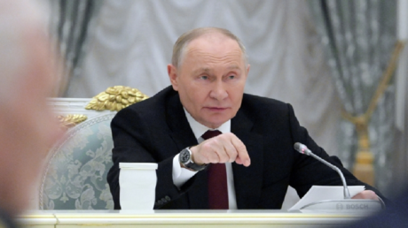 Putin Stresses Need for Concessions in Ukraine Crisis