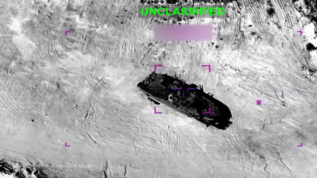 القيادة المركزية الأمريكية تستهدف سفن إيرانية