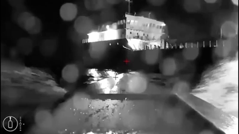 أوكرانيا تستهدف منشآت النفط الروسية في تصعيد استراتيجي