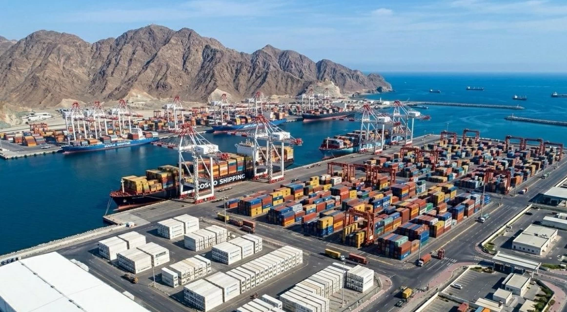 Four Injured in Khorfakkan Port Fire Incident