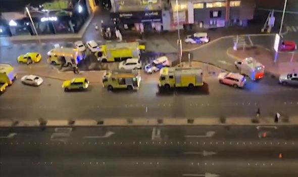 Incendies à Abou Dhabi suite à la chute de débris de missiles