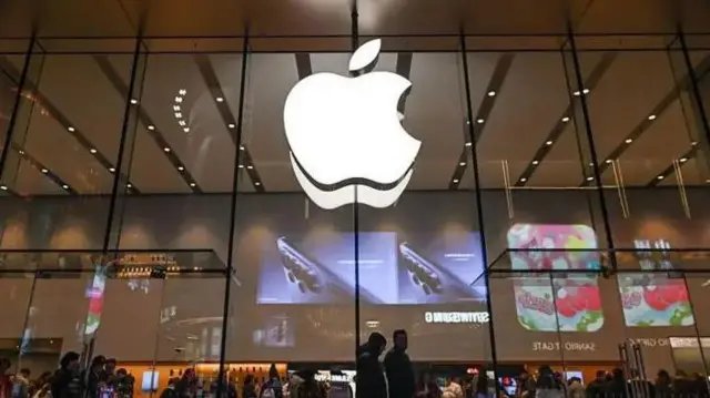 أبل تحتفل بمرور 50 عاماً على تأسيسها