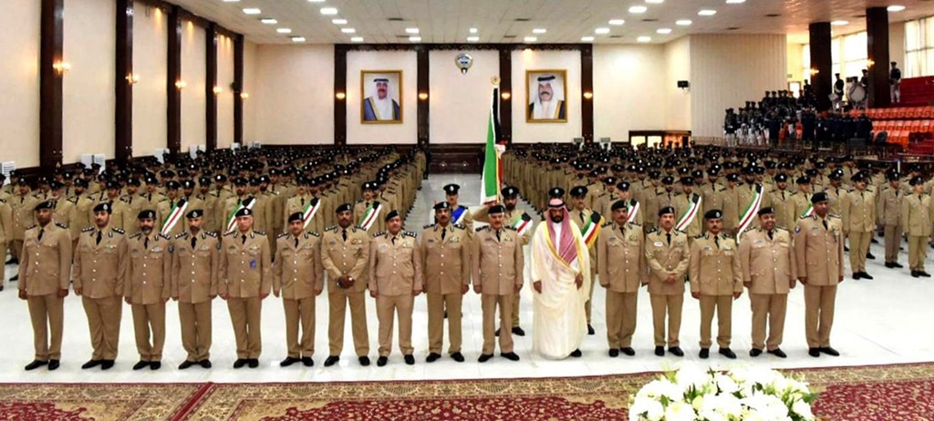 الكويت تدعو للبقاء في المنازل للحفاظ على الأمن