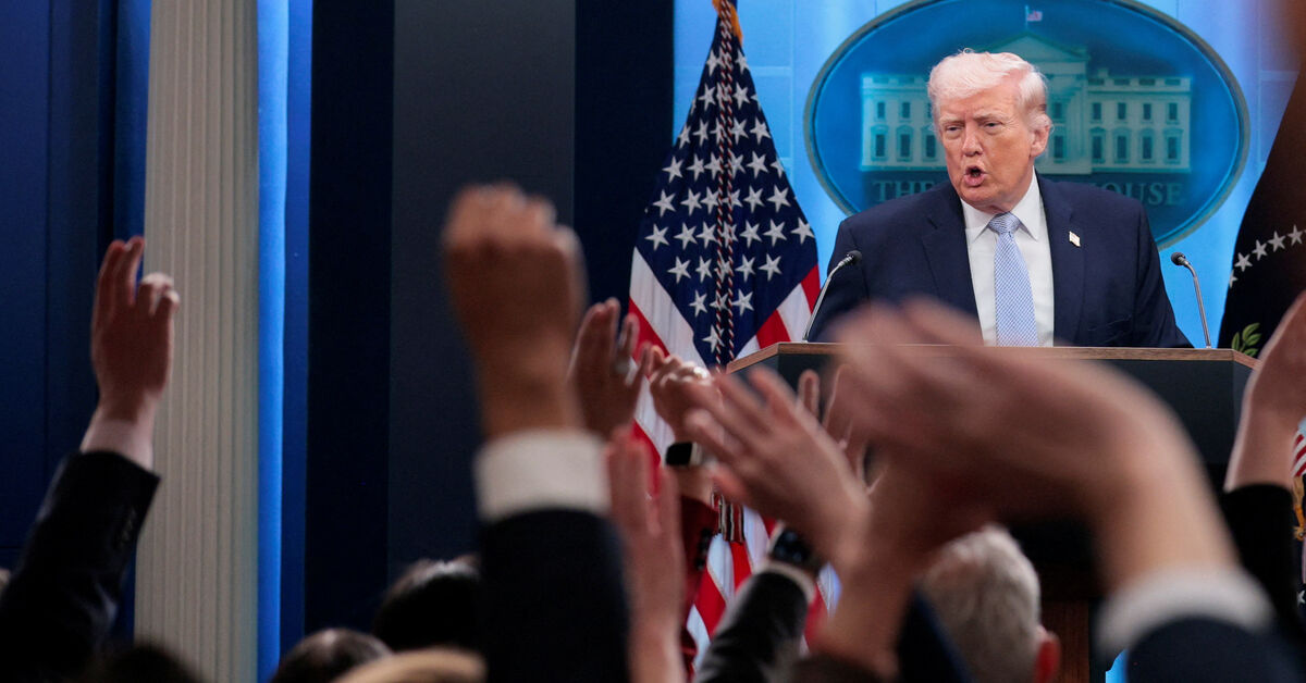 ترامب يهدد بسجن صحفي بسبب إنقاذ طيار أمريكي في إيران