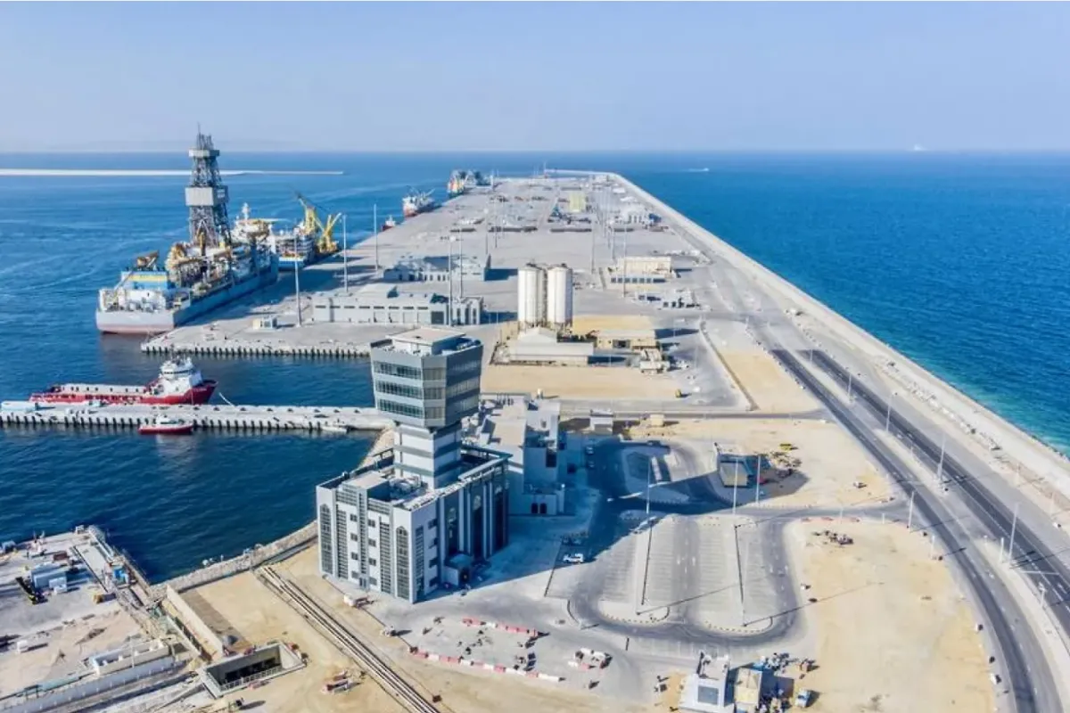 Oman condamne la guerre et appelle au dialogue