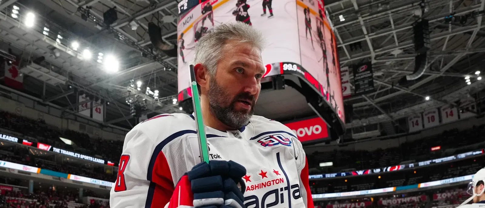 ألكس أوفيتشكين يقرر مستقبله في الهوكي