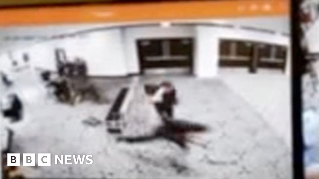 فيديو يكشف هروب المشتبه به من نقطة تفتيش أمنية