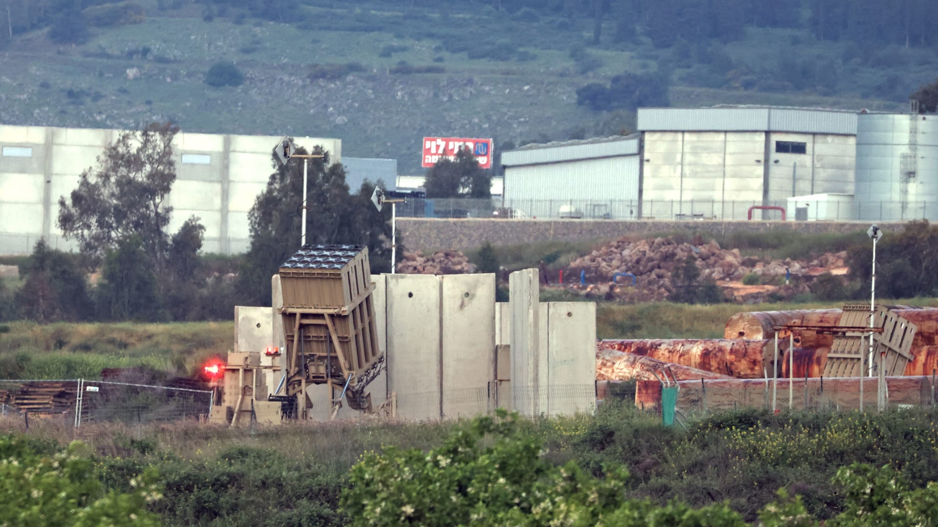 Israels Bombardierung in Naqura und Einsatz von Phosphor