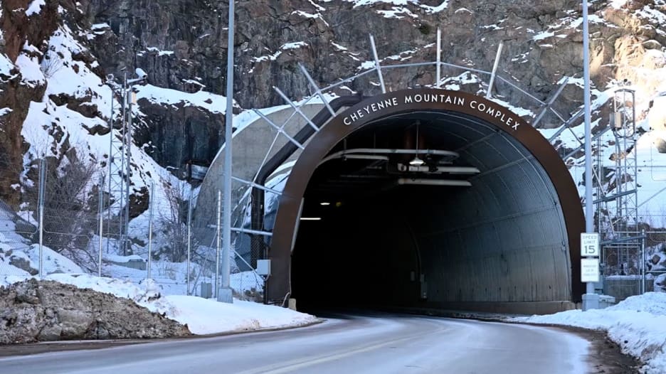 Trump setzt Zerstörung iranischer Anlagen für 10 Tage aus