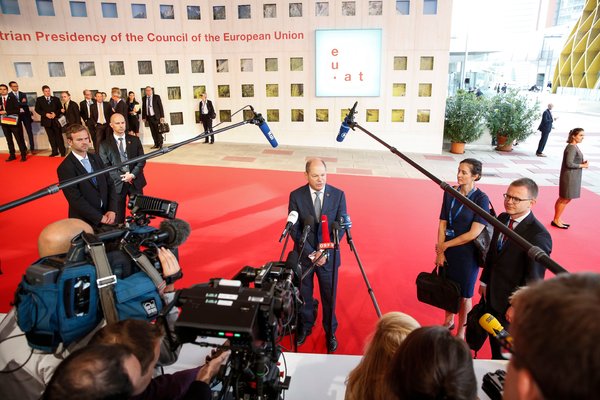 المستشار الألماني يؤكد العلاقات الجيدة مع واشنطن