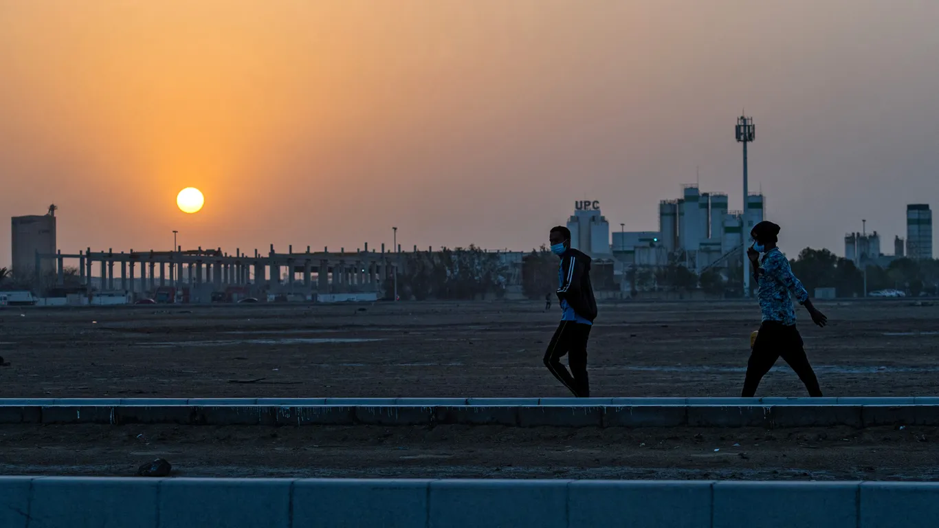 الإمارات تتصدى لهجوم صاروخي من إيران