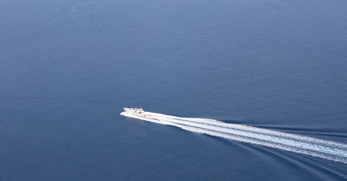 ترامب يناقش اقتراح إيران لفتح مضيق هرمز