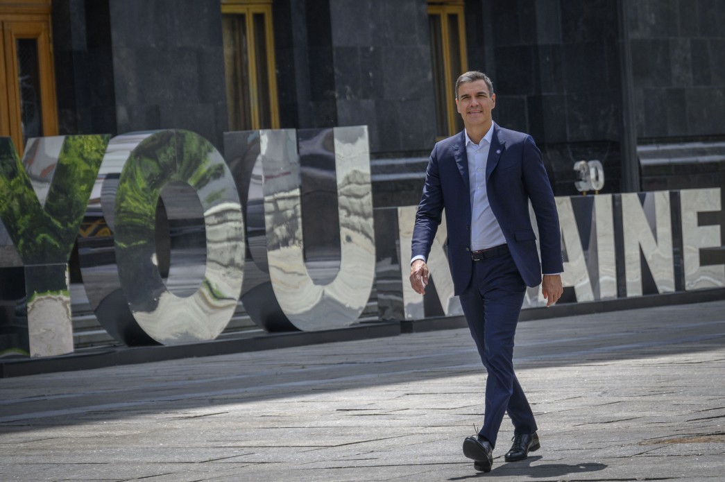 إسبانيا تدعو لإصلاح النظام الدولي من بكين