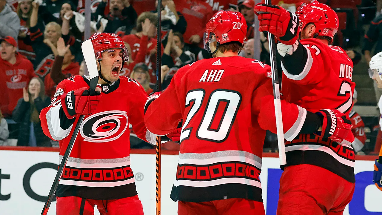 Les Hurricanes triomphent grâce à Harvey Jarvis